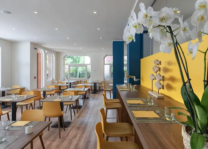 Hotel Riva 4*