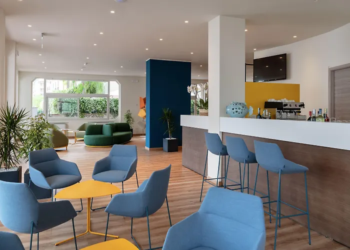 Riva Hotel 4*